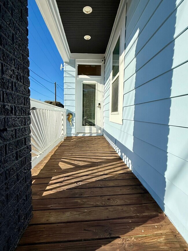 Building Photo - 2312 37th St