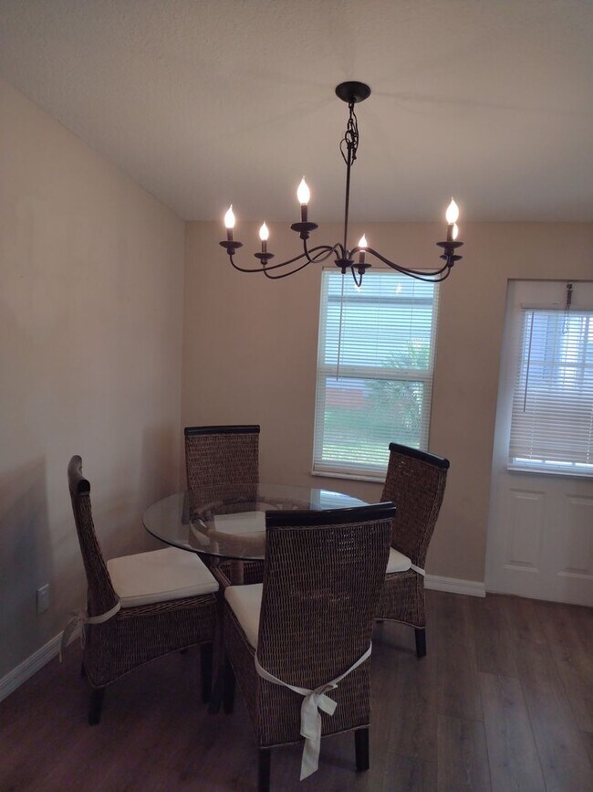 Building Photo - Remodeled Home in the Villages-Move in Ready