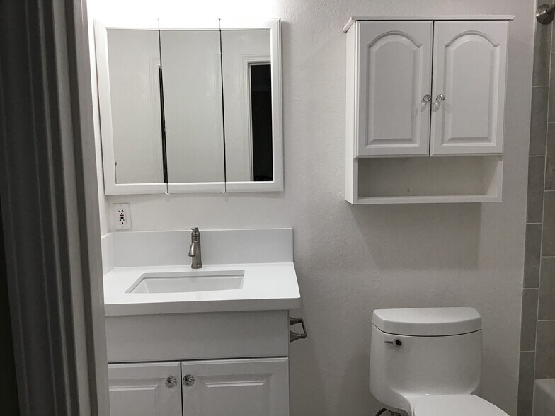 Bathroom - 1724 3rd St
