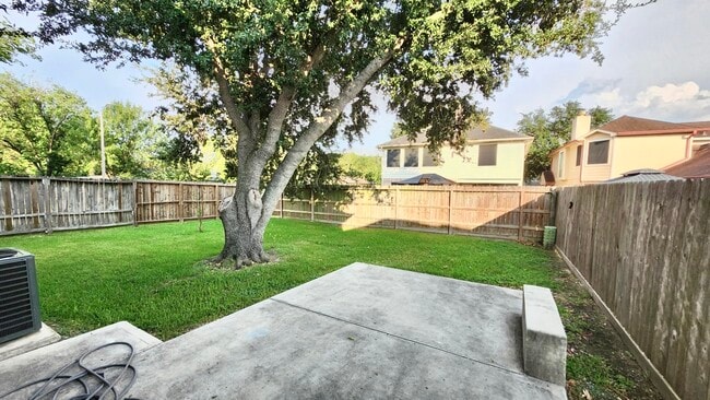 Building Photo - 6630 Bluebottle Ln