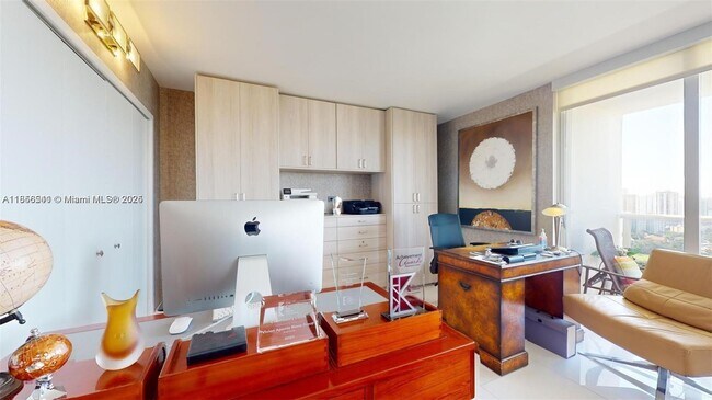 Building Photo - 3625 N Country Club Dr