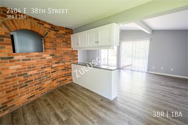 Building Photo - 2404 E 38th St