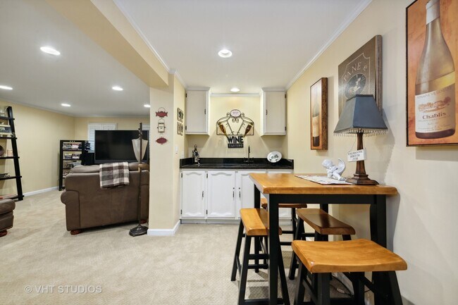 Building Photo - 24 Ashbury Ln