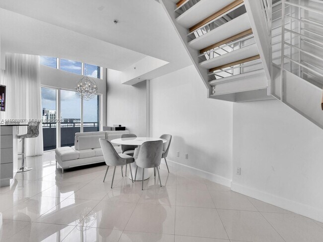 Building Photo - 60 SW 13th St