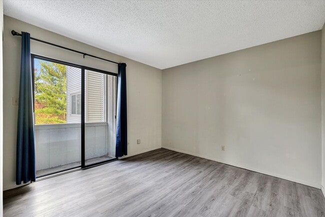 Building Photo - 2 bedroom, 2 bath condo - Available April 2026