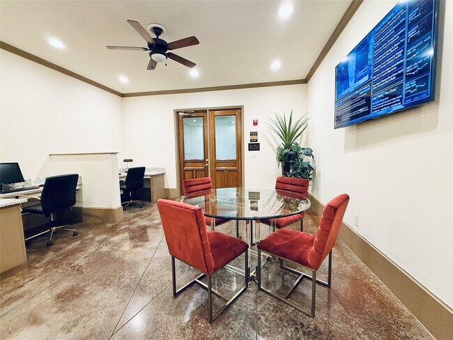 Building Photo - 2400 McCue Rd