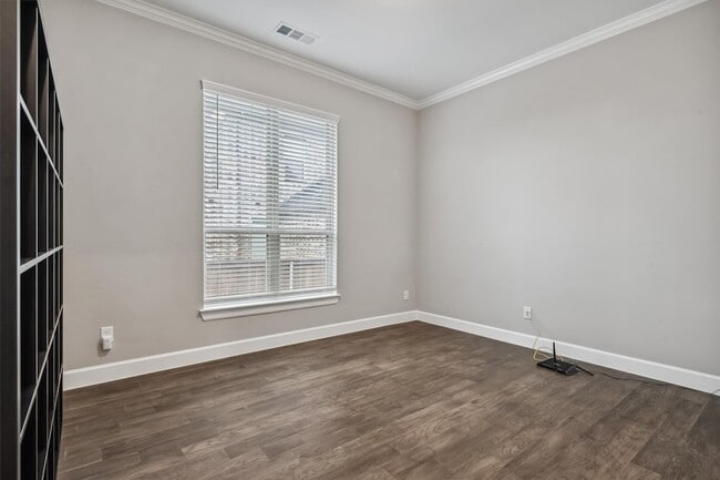Building Photo - 1244 Huffines Blvd
