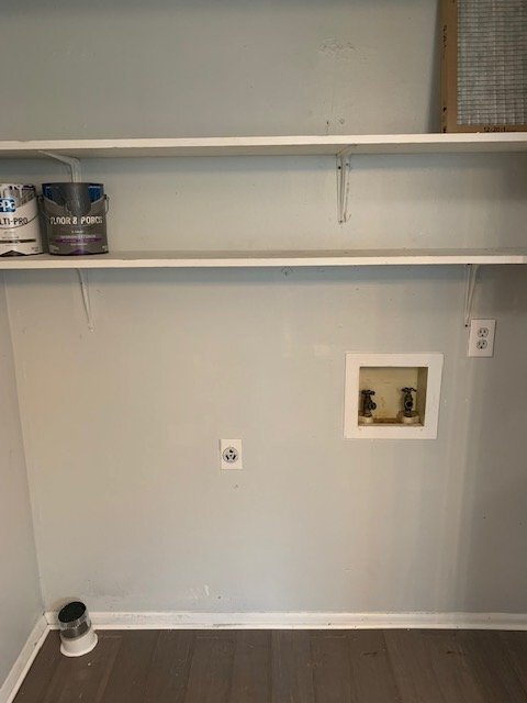 Building Photo - 2 Bed 1.5 Bath Townhouse in Eric Court