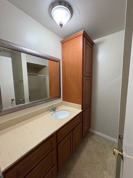 Building Photo - 4260 Clayton Rd