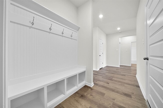 Building Photo - 16478 Branchers Dr