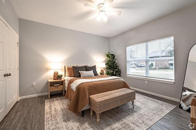 Building Photo - 600 E Marble St