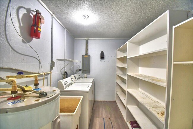 Building Photo - 153 Browning Cir