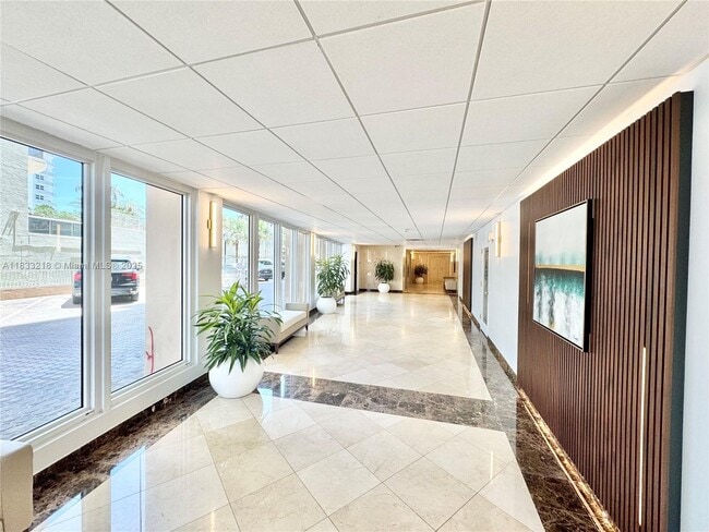 Building Photo - 4100 Galt Ocean Dr