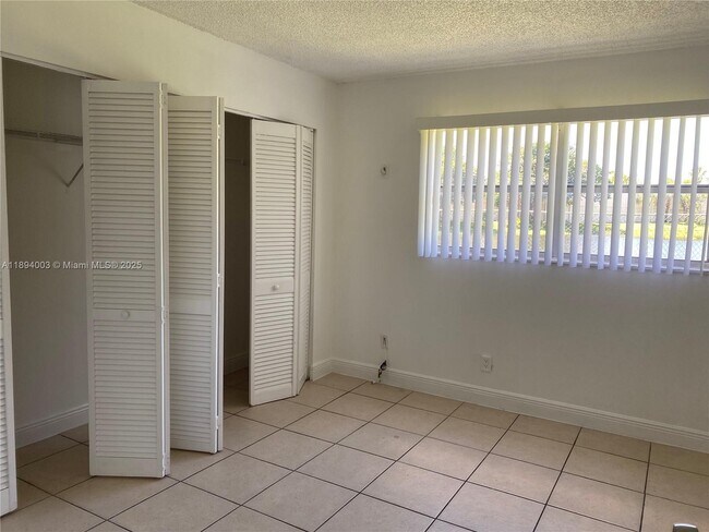 Building Photo - 4453 Treehouse Ln