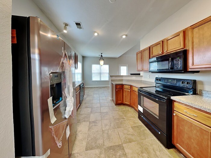 Building Photo - 285 Jerome Ct