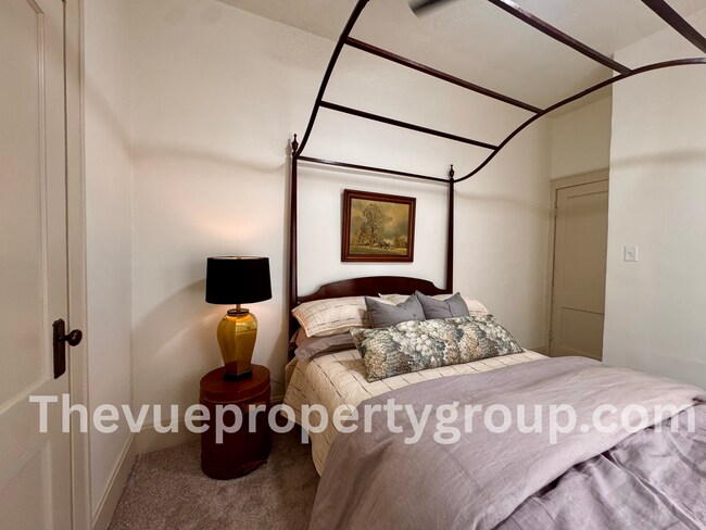 Building Photo - Completely remodeled 3 bedroom, brimming with charm & modern updates!