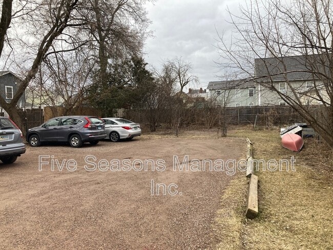 Building Photo - 49 Intervale Ave