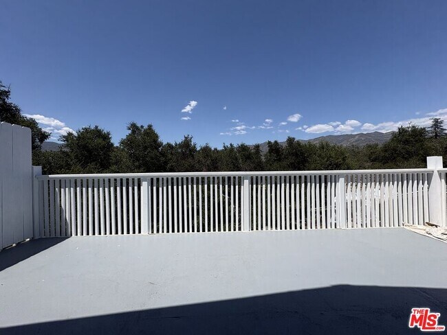 Building Photo - 559 Tico Rd