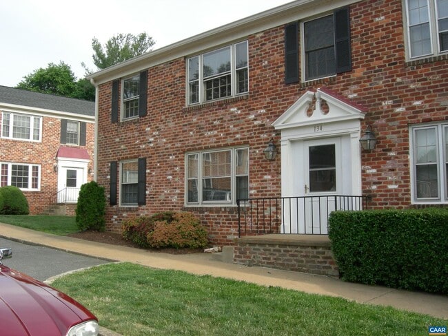 Building Photo - 111 Hessian Hills Ridge