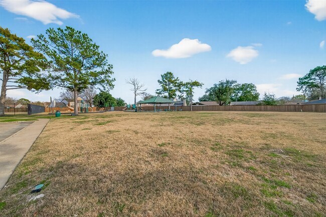 Building Photo - 4251 Southchase Ln