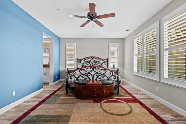 Building Photo - 377 Silver Ridge Dr
