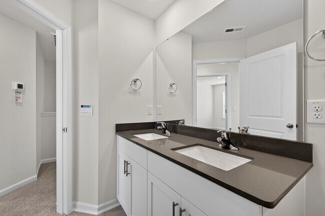 Building Photo - Brand-New End Unit Townhome in Townes at Anderson Farm!