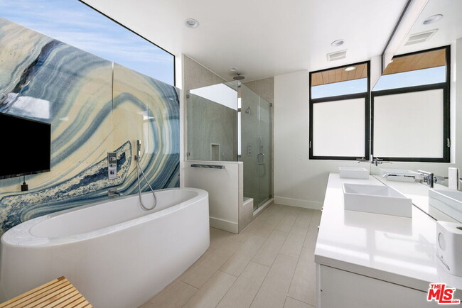 Building Photo - 11367 Elderwood St