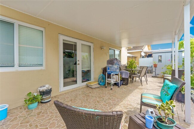 Building Photo - 2732 W 72nd Pl