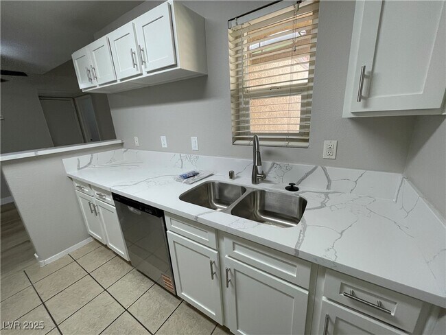 Building Photo - 2300 E Silverado Ranch Blvd