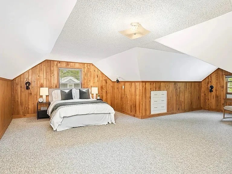 Building Photo - 4147 Yates Ave N