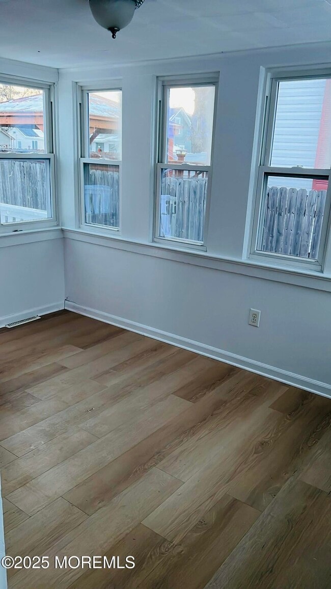 Building Photo - 439 Mantoloking Rd