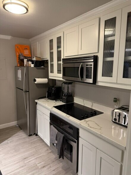 Building Photo - 3206 S Fielder Rd