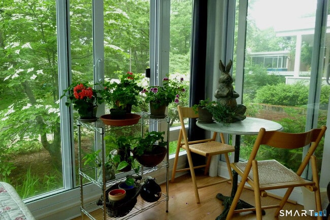 Building Photo - 22 North Lake Dr