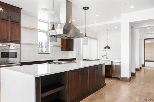 Building Photo - 1665 Central St