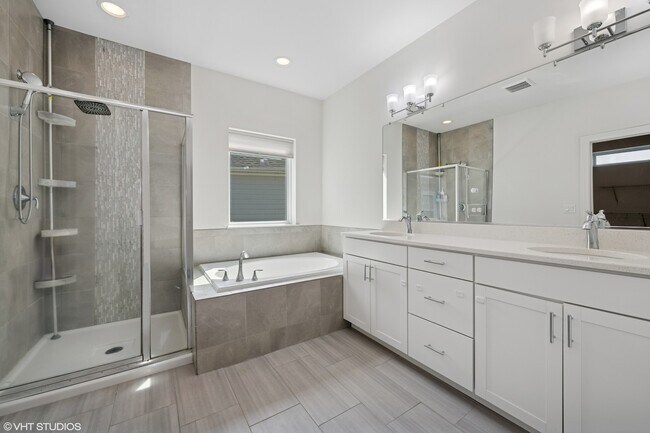 Building Photo - 1434 Somerset Pl