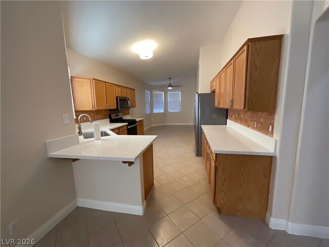 Building Photo - 93 Cree Ave