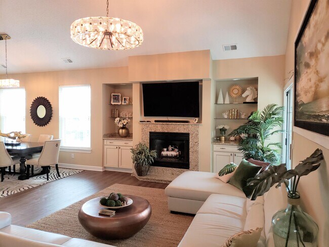 Building Photo - 3236 Silver Sands Cir