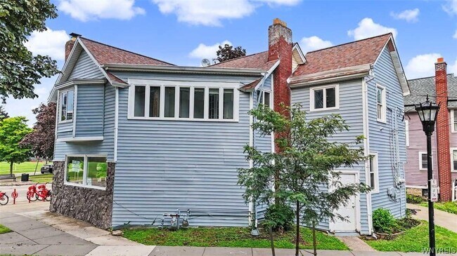 Building Photo - 485 Porter Ave