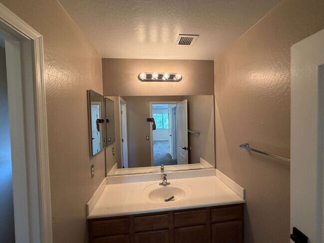 Building Photo - 38134 N Establo Dr