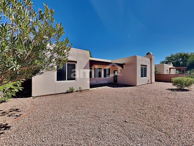 Building Photo - 10191 N Tarheel Pl