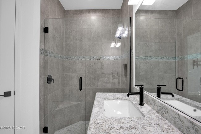 Building Photo - 207 Hang Loose Wy