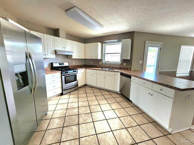 Building Photo - 3314 Marion Oaks Way