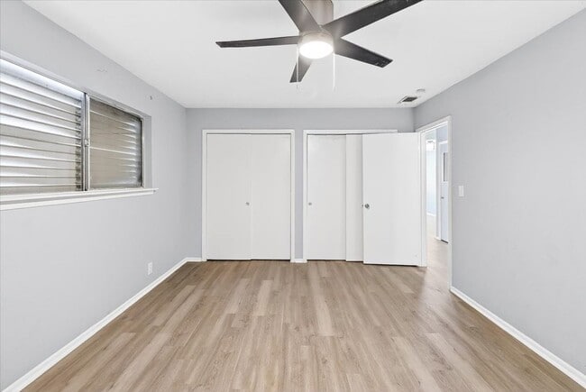 Building Photo - 6118 Hidden Cove