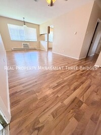 Building Photo - 7431G Hazelcrest Drive-