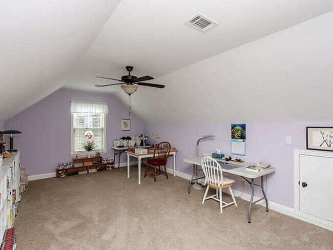 Building Photo - 406 Saterlee Ct
