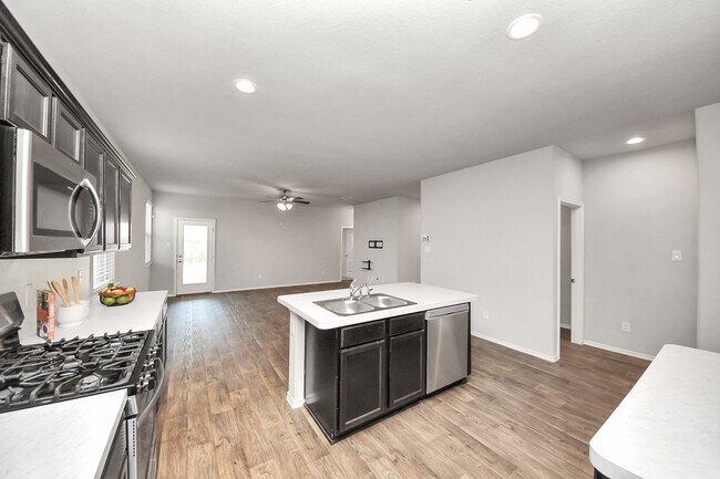 Building Photo - 21234 Bellaria Summit Trail