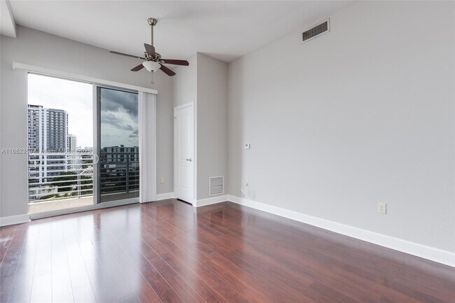 Building Photo - 1830 Radius Dr