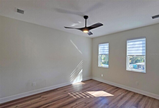 Building Photo - Bold Contemporary Sarasota Luxury Home. 4 Beds/ 4 Baths. Private Pool and Summer Grill.