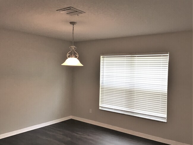 Building Photo - 140 Wilson Bay Court
