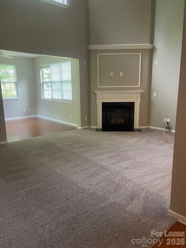Building Photo - 13606 Delstone Dr